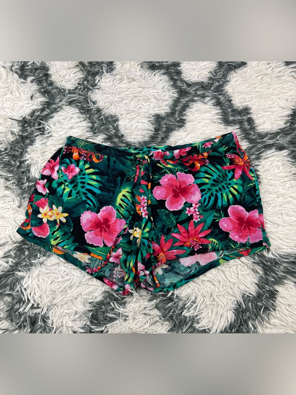 Tommy Bahama Women’s Green Floral Sleep Shorts Size Small